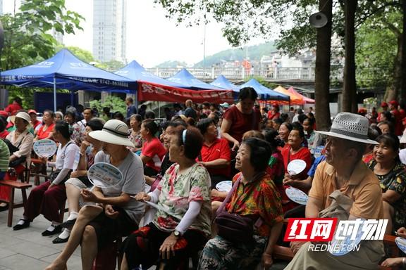 香港四肖中特期期准精选最新版_一句引发热议_GM版v92.92.13